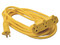 Extensión eléctrica Surtek de uso rudo, NEMA 5-15R, 8m, Color Amarillo.