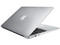 Apple Macbook Air 13  MQD32E/A:
Procesador Intel Core i5 1.8 GHz (hasta 2.9 GHz),
Memoria de 8GB LPDDR3,
SSD de 128GB,
Pantalla de 13.3